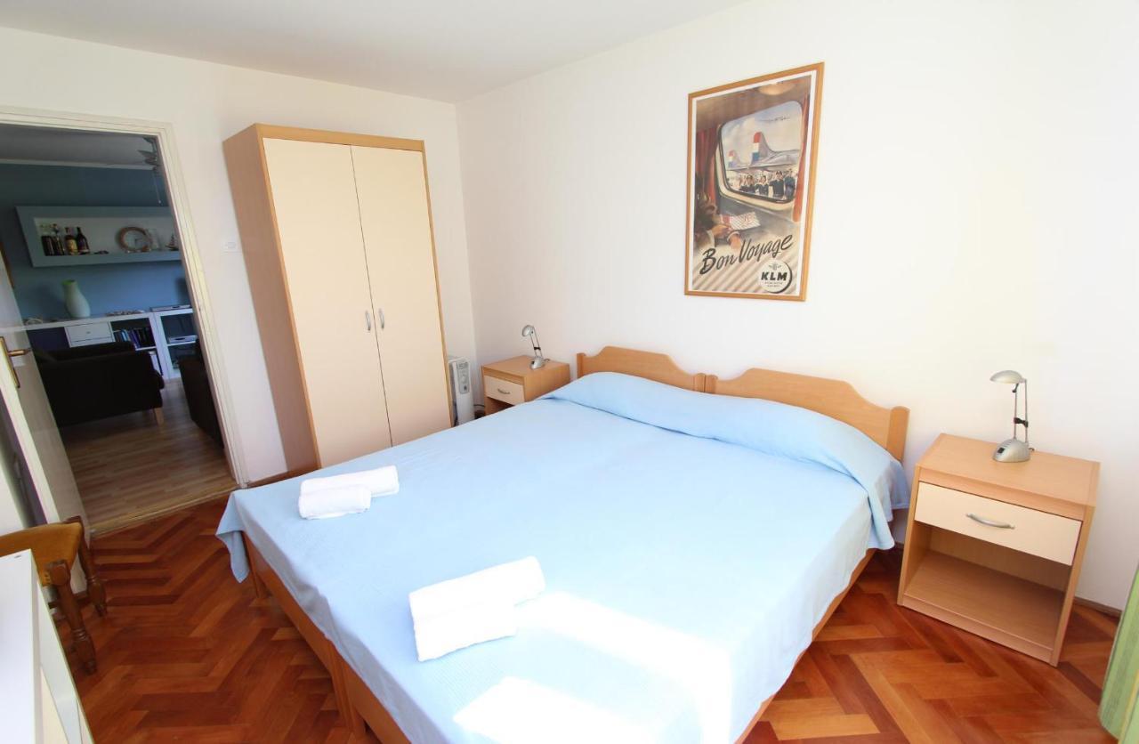 Apartment Maestral ロヴィニ エクステリア 写真